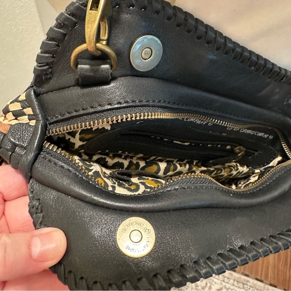 Woven Leather Clever Carriage Black and Brown Woven Leather Shoulder Bag Clutch - Picture 4 of 11